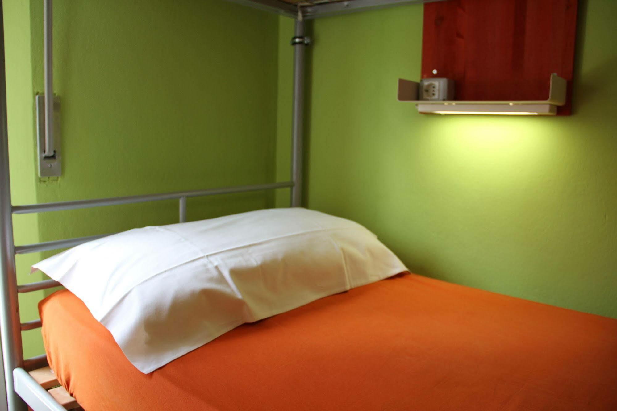 Jammin' Hostel & Bar Римини Екстериор снимка